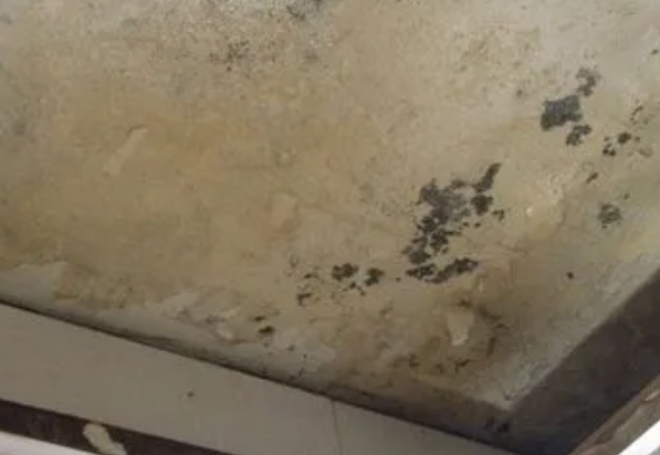 兰坪阳台漏水维修公司分享下兰坪卫生间渗水维修需要注意哪些问题。